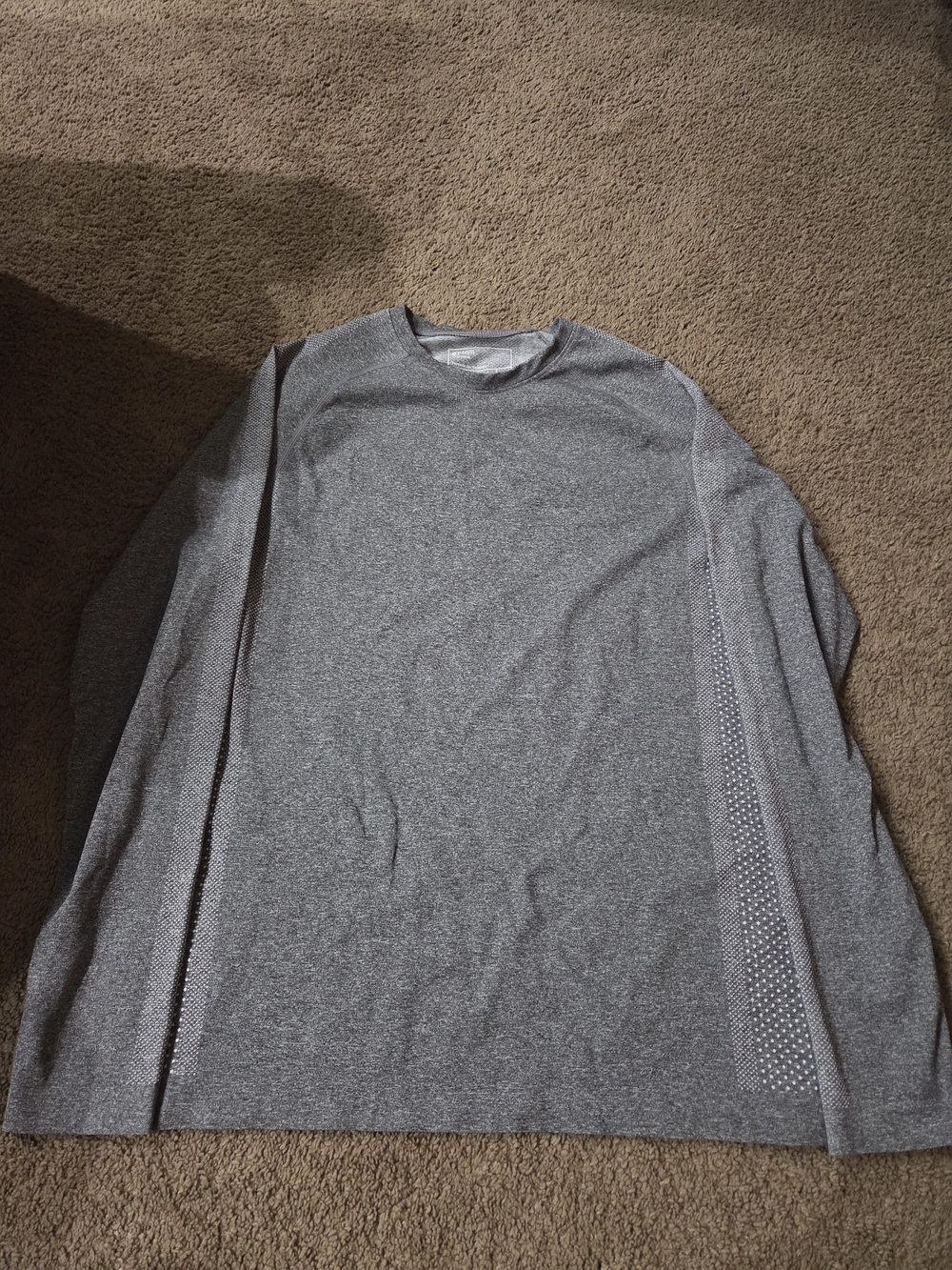 Figs Seamless Crewneck Top in Heather Gray